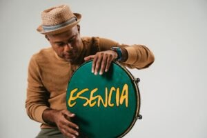 El Grupo Esencia al completo con sus instrumentos